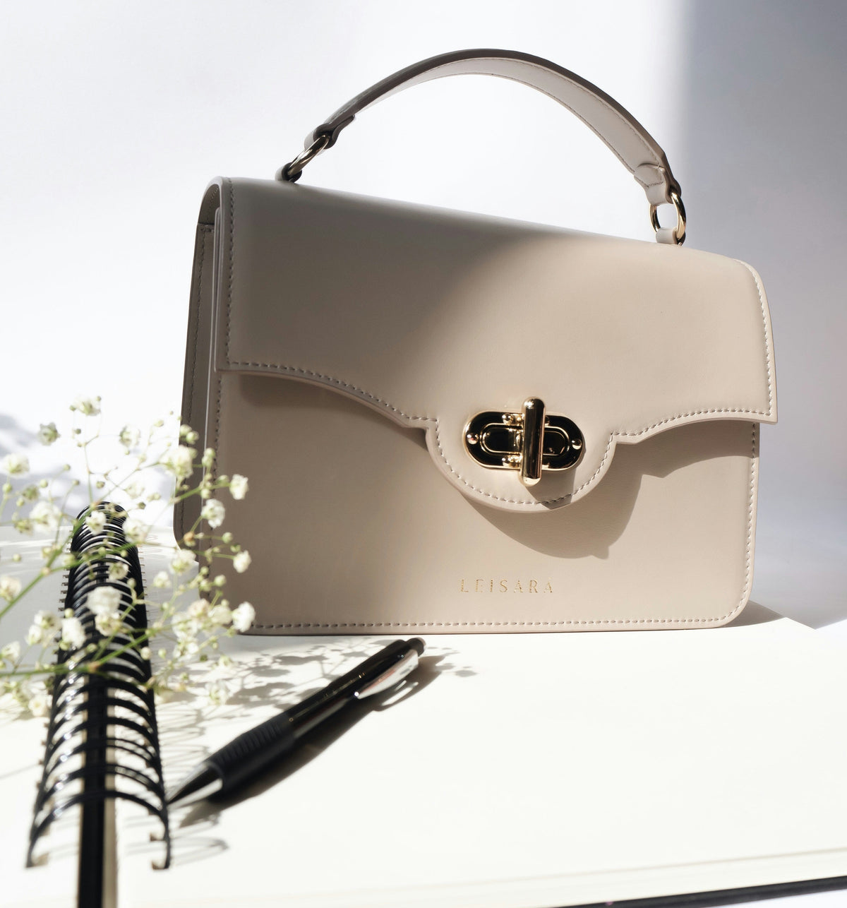 Elegant Wear and Leather Bags: Discover Unique Exclusives - Shopzeedeey